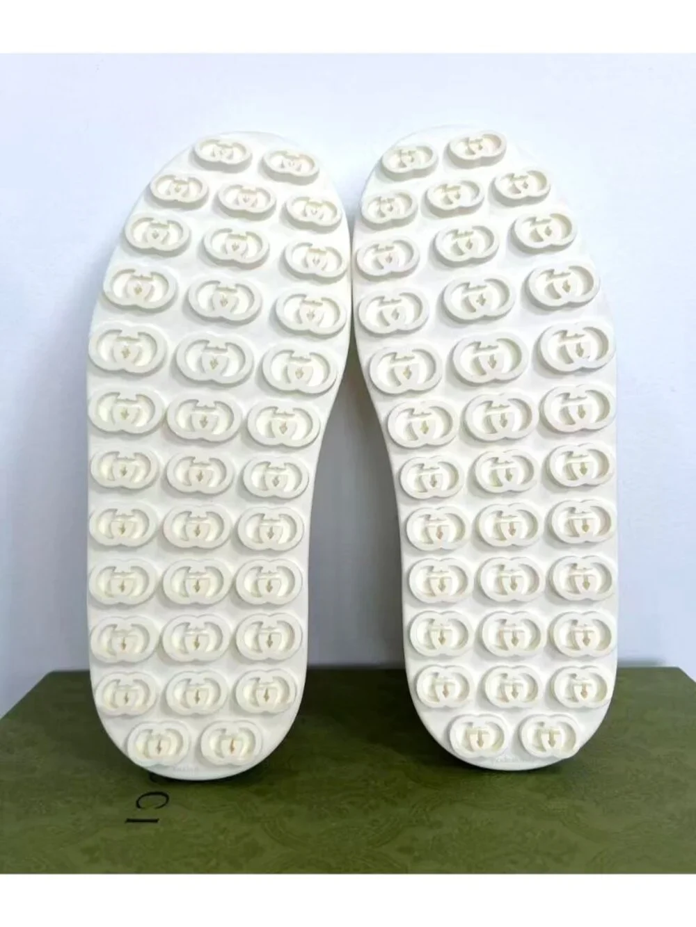 Gucci tennis treck